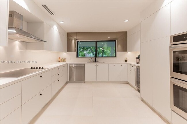 Photo - 7300 SW 77th Ave