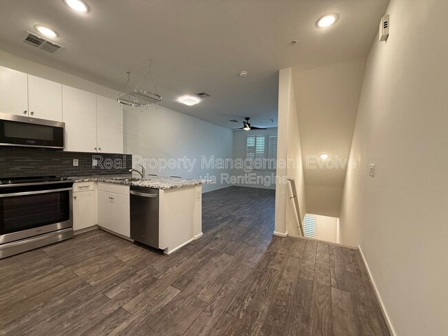 Photo - 2212 E Hidalgo Ave