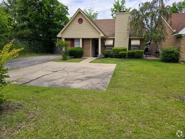 Building Photo - 5631 Red Barn Rd Rental