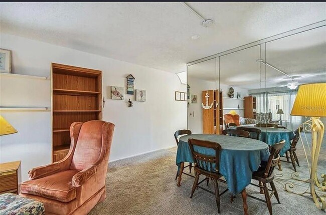 Photo - 2404 Florentine Way Unit 32