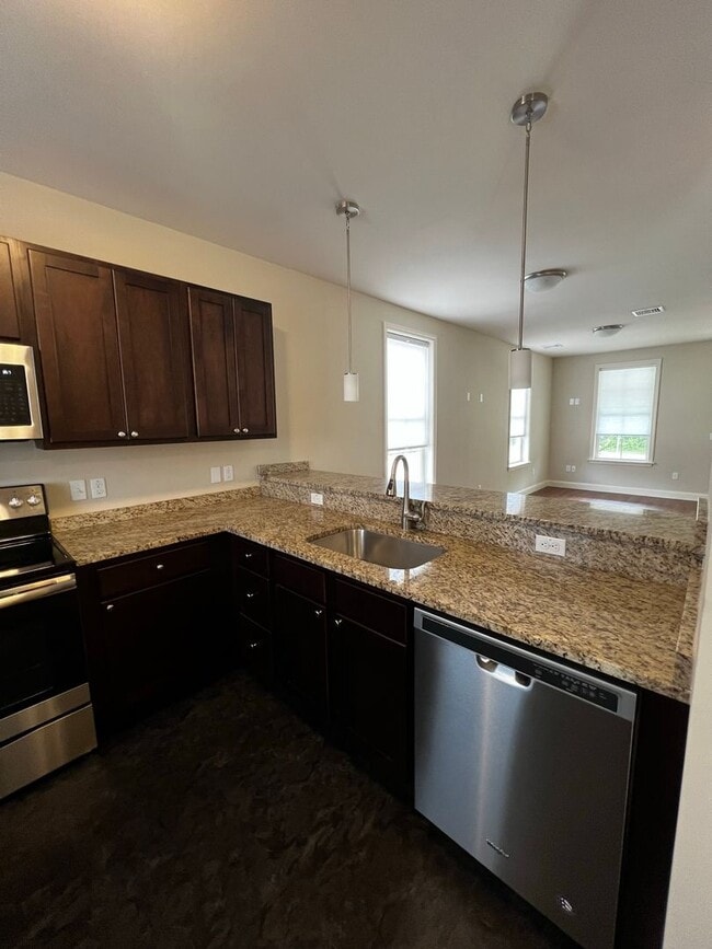 Building Photo - 251 Bayberry Cir Unit 101