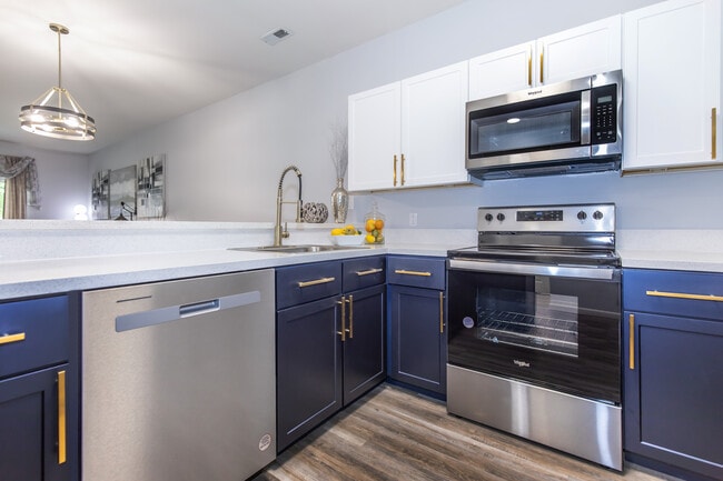 2BD, 1BA - Kitchen