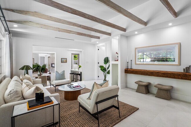 Building Photo - 2330 Lake Ave