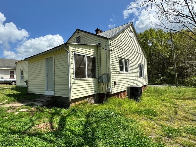 Photo - 1011 Earl St