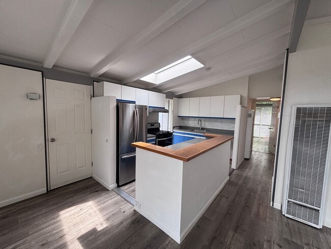 Photo - CUPERTINO-charming Eichler house for rent in the heart of Cupertino