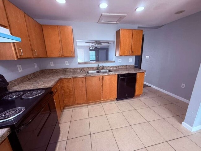 Photo - Jackson Heights Beautiful  3/2 Homec