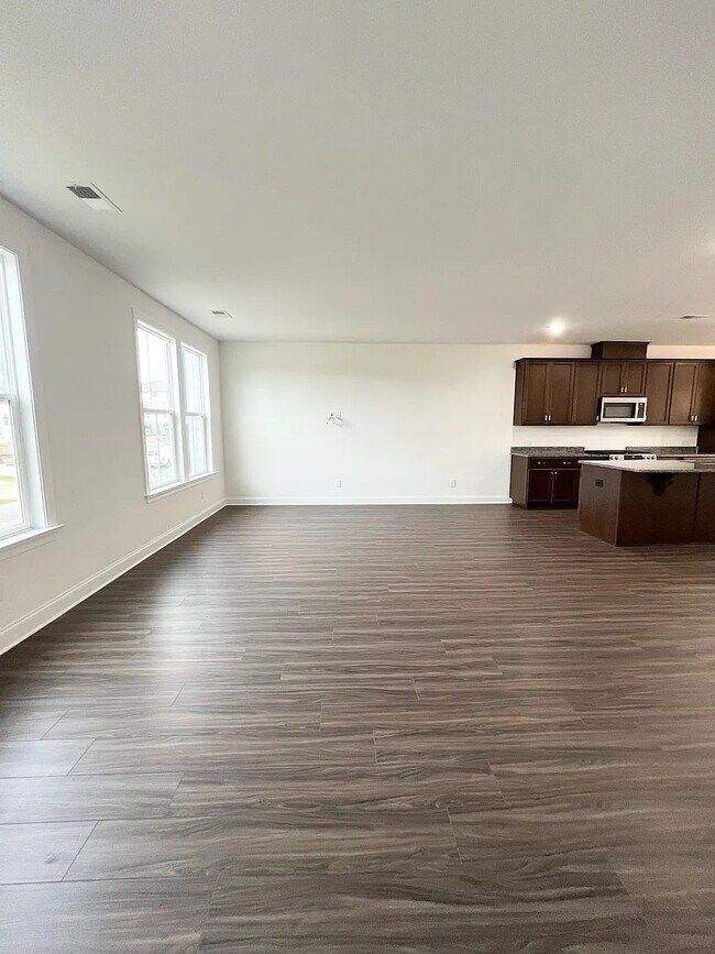Room in Townhome on Walnut Hill Rd NW