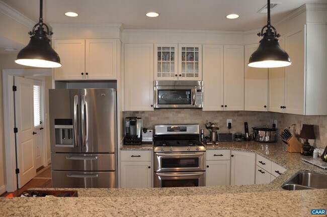 Photo - 827 Nalle St