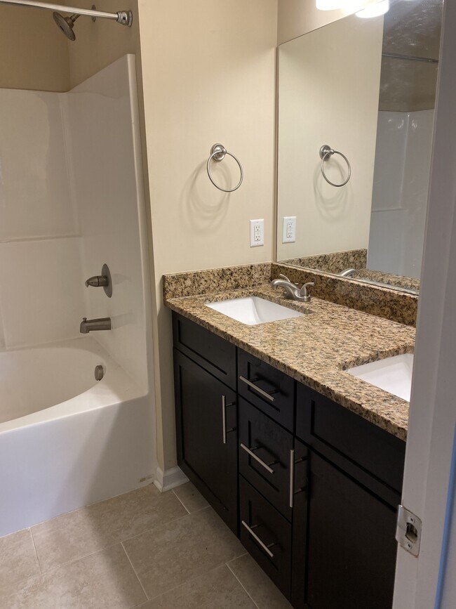 Photo - 1020 Chisolm Trail