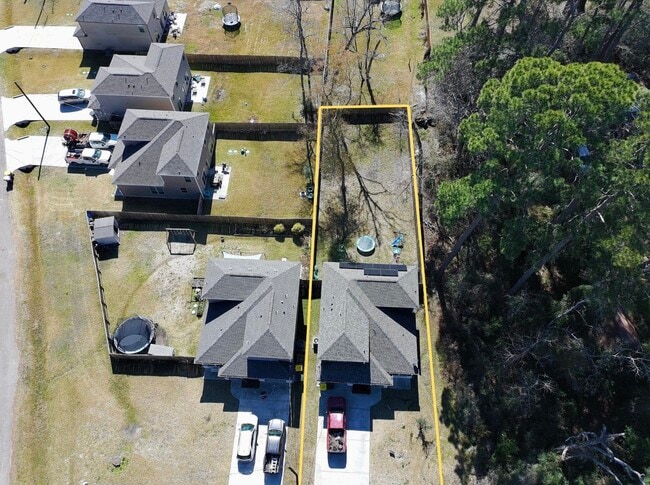 Building Photo - 804 Pearl River