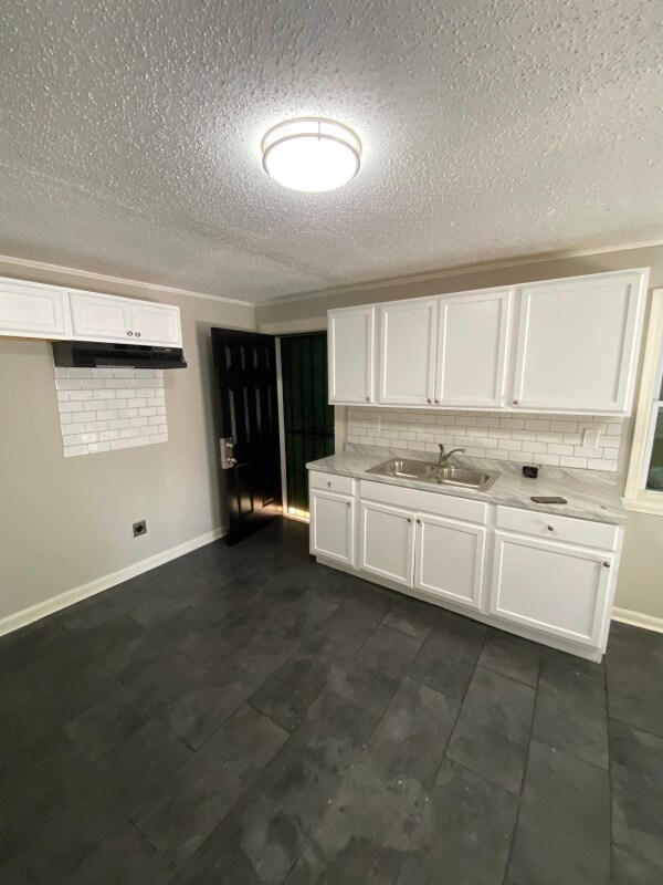 Photo - 823 Haynes St