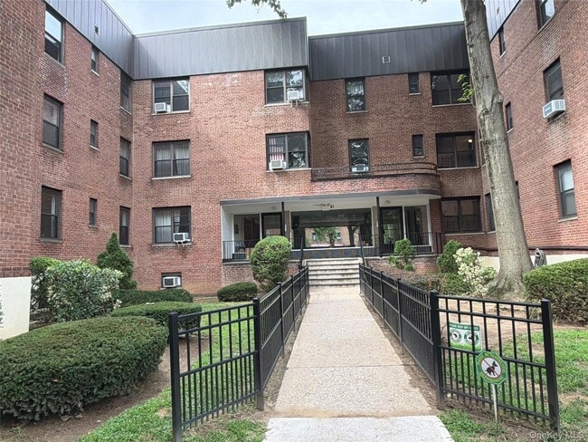 Photo - 21 Schenck Ave Unit 2AC