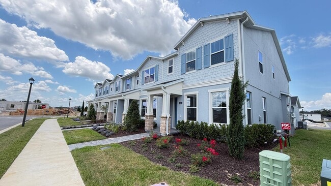 Photo - 1886 Falconhurst Ln
