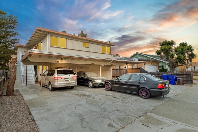 Photo - 645-647 S 29th St