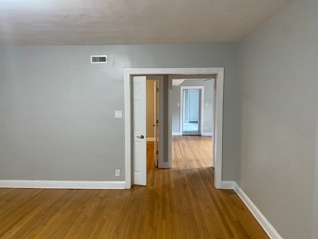 Photo - 7822 S Kingston Ave