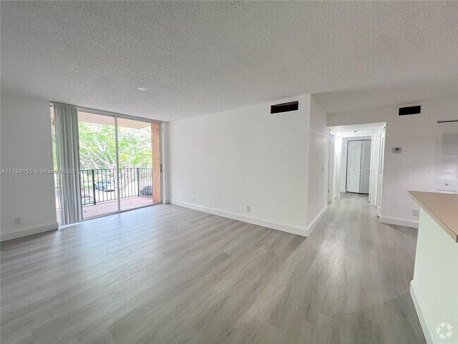 Building Photo - 10733 Cleary Blvd Unit 203 Rental