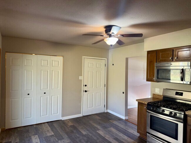 Photo - 2411 Carywood Dr