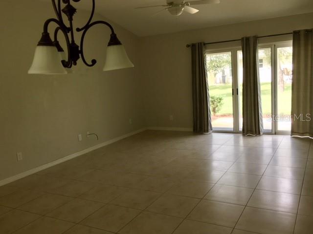 Photo - 641 Constance Rd