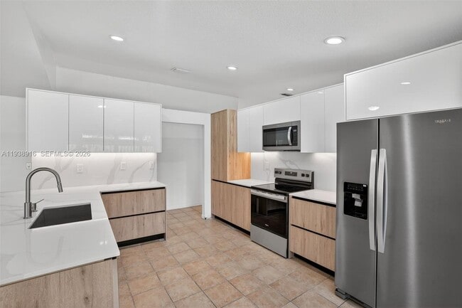 Photo - 14300 SW 152nd Pl