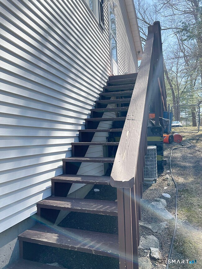 Photo - 121 S Main St