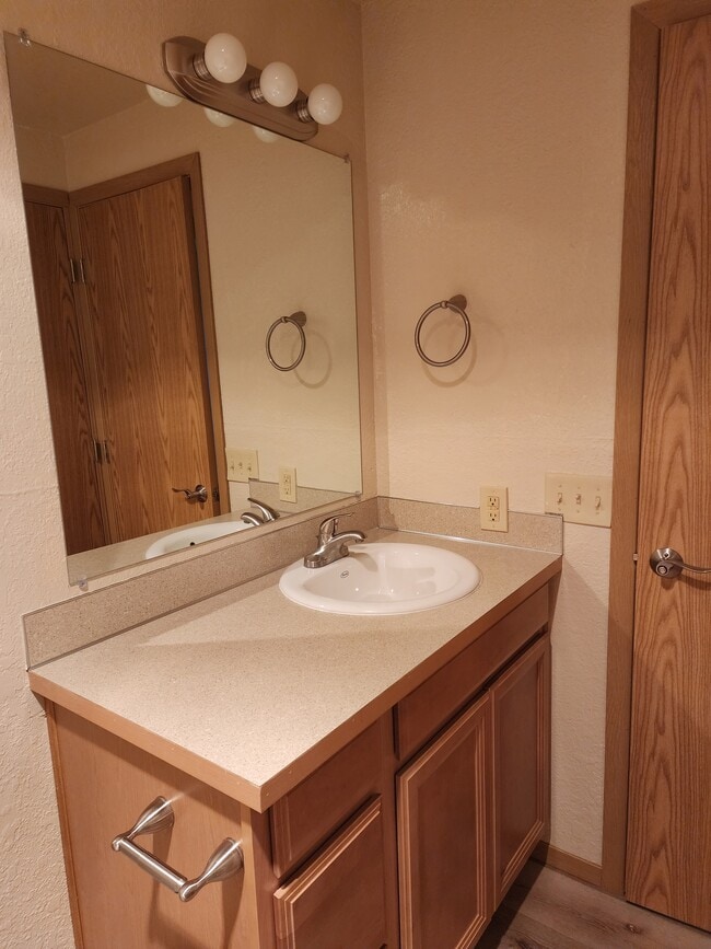Cascade West Apartment Homes