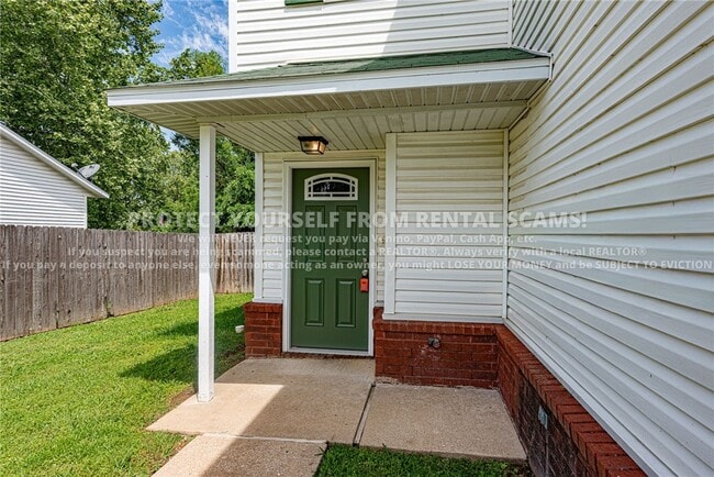 Photo - 3064 Mica St