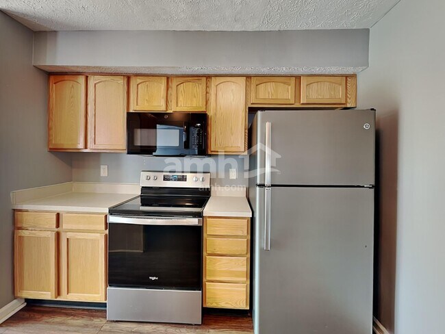 Photo - 16705 Greensboro Dr