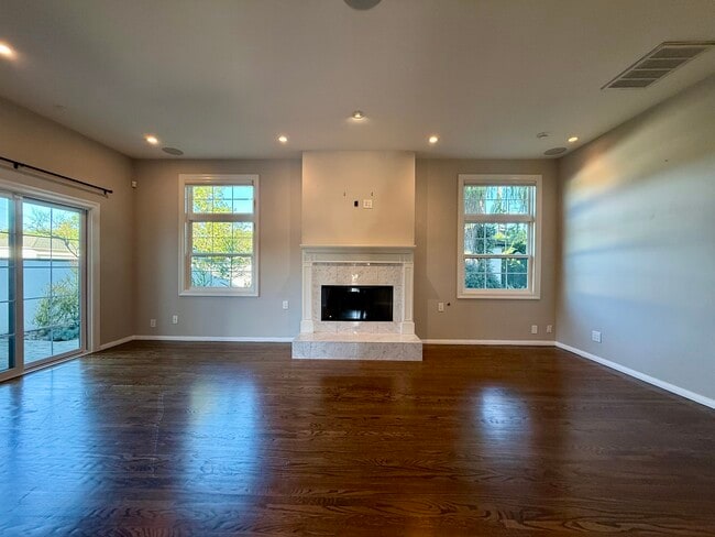 Photo - 8000 Westlawn Ave