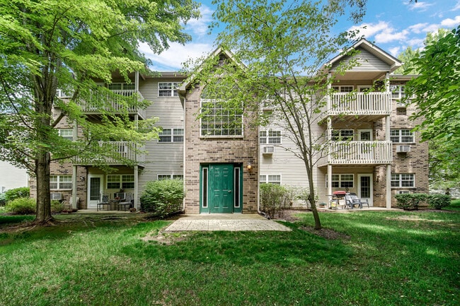 Building Photo - 300 Cunat Blvd