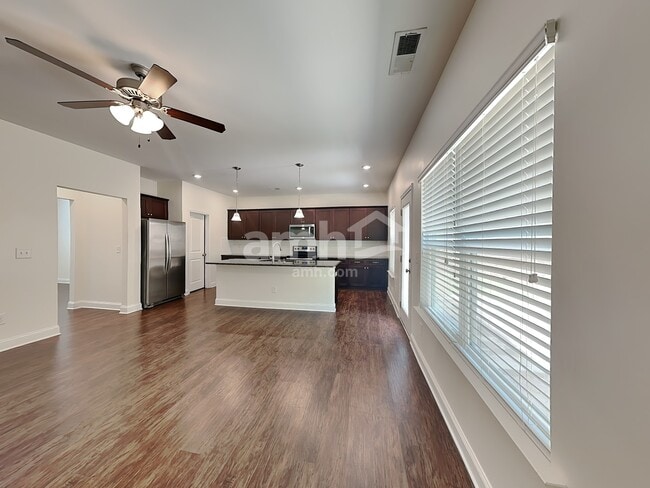 Photo - 455 Pearson Cir