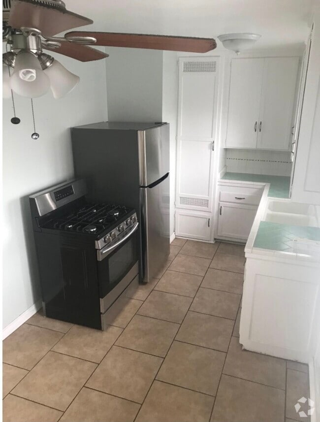 Building Photo - 7039 W Manchester Ave Unit 7039 Rental