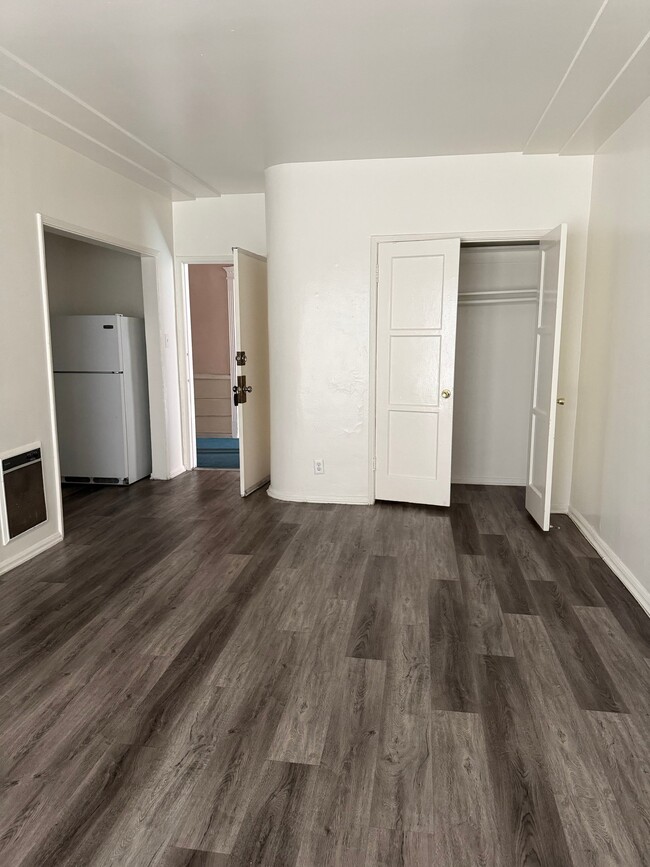 Building Photo - 1781 Orchid Ave Unit 103