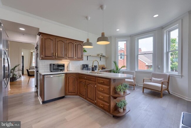 Photo - 136 E Harrisburg Ave