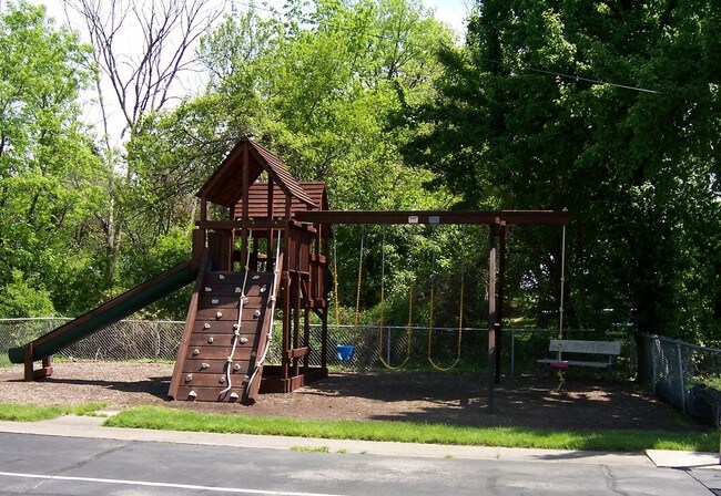 Área de juegos - Heather Hills Apartments