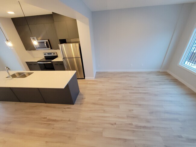 Photo - 3640-139 139 Ave NW Unit 7