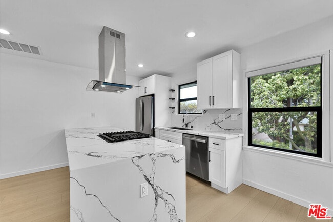 Photo - 926 N Spaulding Ave Unidad 5