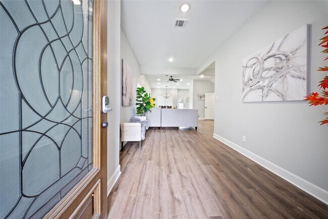 Photo - 1938 Olivos St