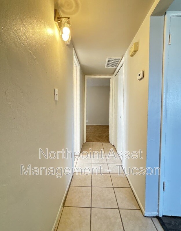 Photo - 1518 N Craycroft Rd