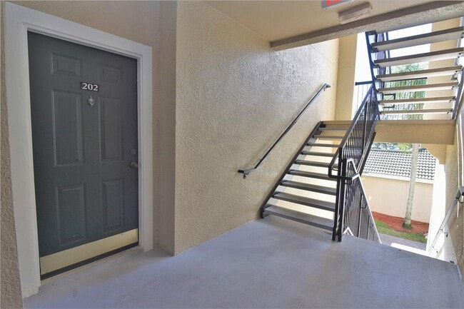 Photo - 5122 Northridge Rd Unit 202