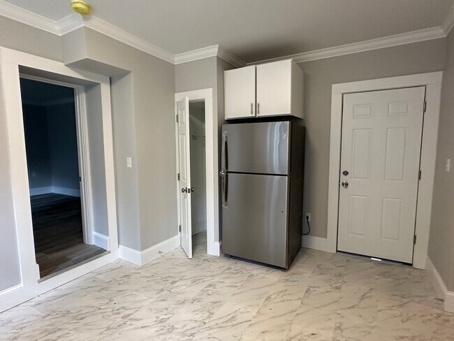 Photo - 74 Longwood Ave Unit 2