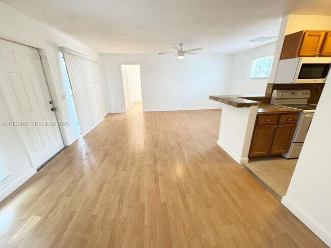 Photo - 31 Crossings Cir Unidad G