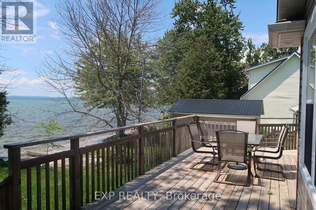 Photo - 2674 Lakeshore Dr