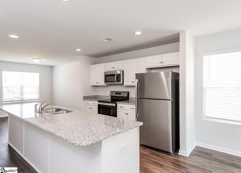 Photo - 474 Pollyanna Dr