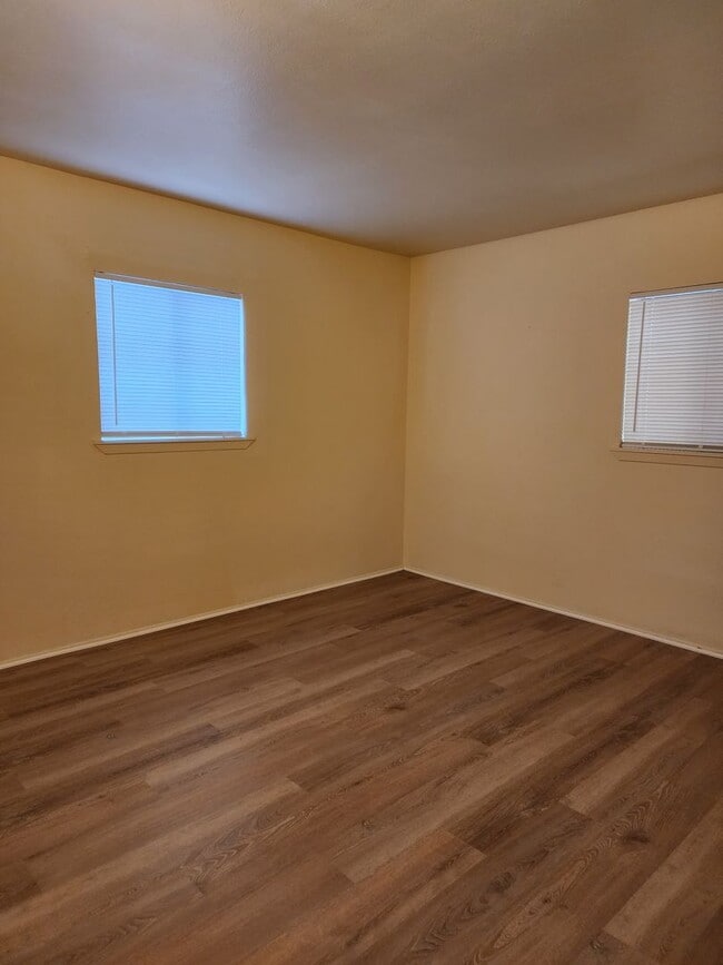 Photo - 205 El Paso Dr