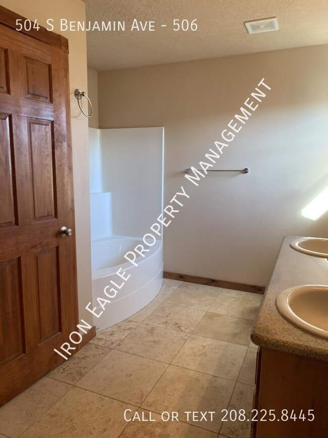 Photo - 504 S Benjamin Ave