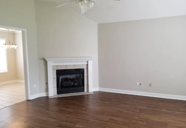 40 Ivy Hill Dr