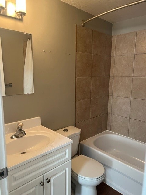 Photo - 9904-9995 95 St