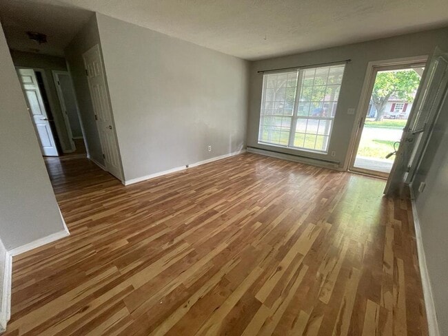 Photo - Very well kept 3 bedroom, 1.5 bath with One Car Garage and Nice Back Yard