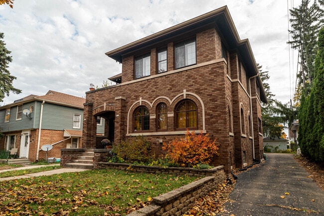 Photo - 522 N 65th St