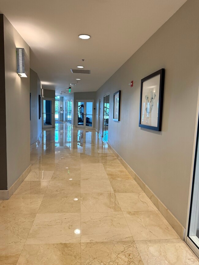 6515 Collins Ave Unit 1605